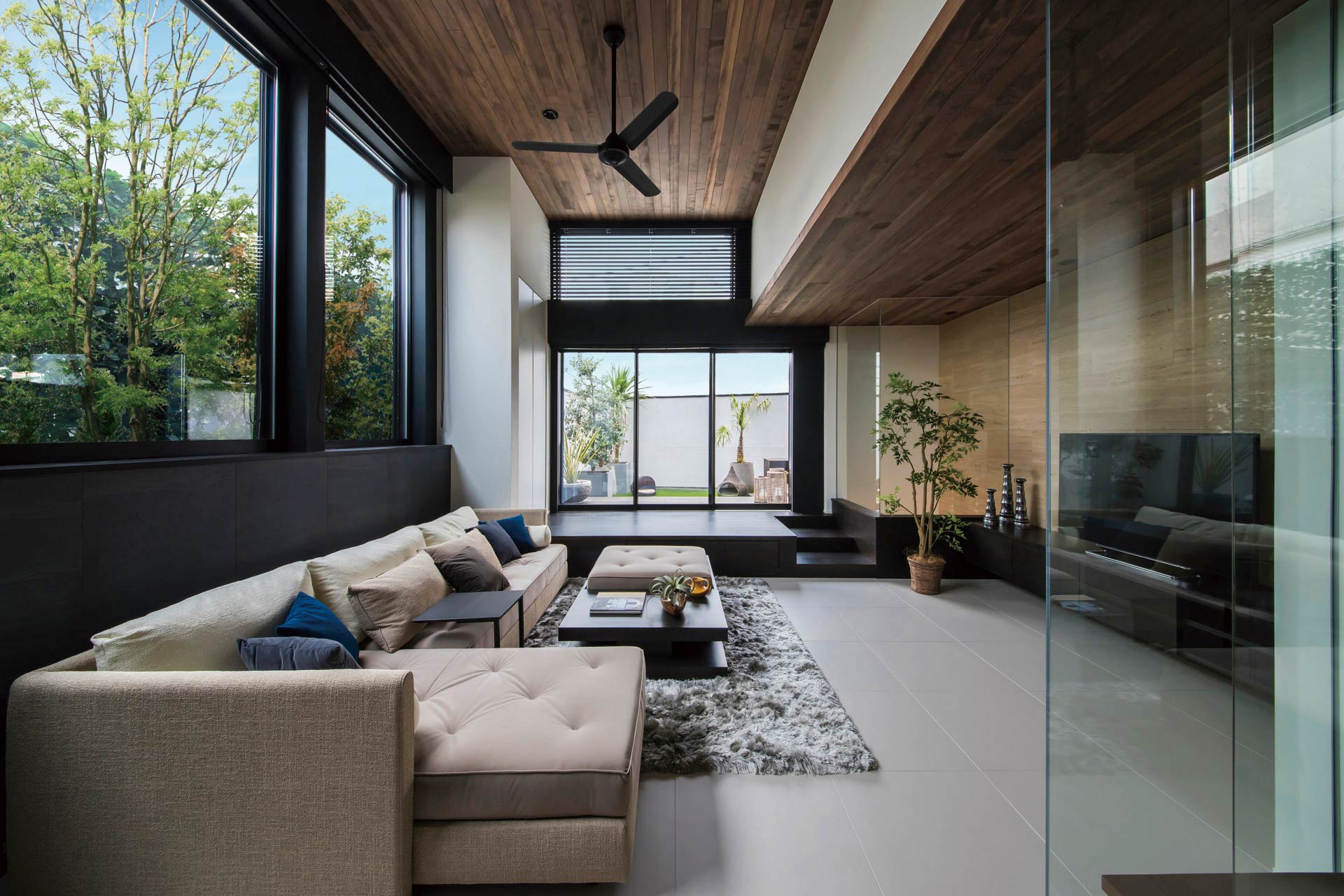 INTERIOR(高級感ある)